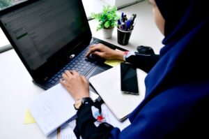 Crack Down on Plagiarism: The Best Free Plagiarism Checker Tools for Students Online